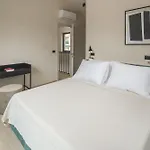 Tarita Villa